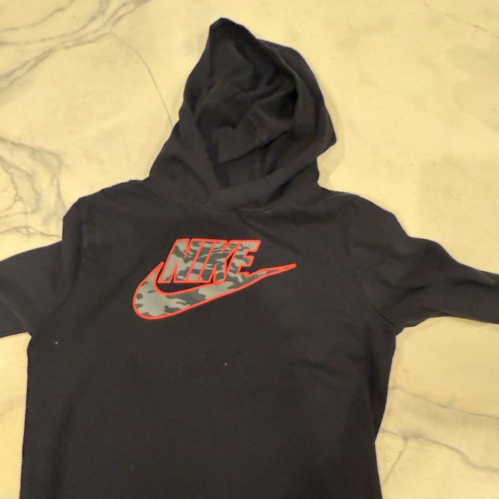 Kids Nike cotton hoodie tee